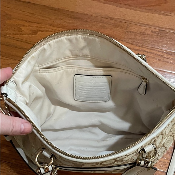 Coach Beige Signature Satchel with gold hardware EUC - Picture 10 of 10
